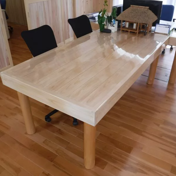 gallery-table-c